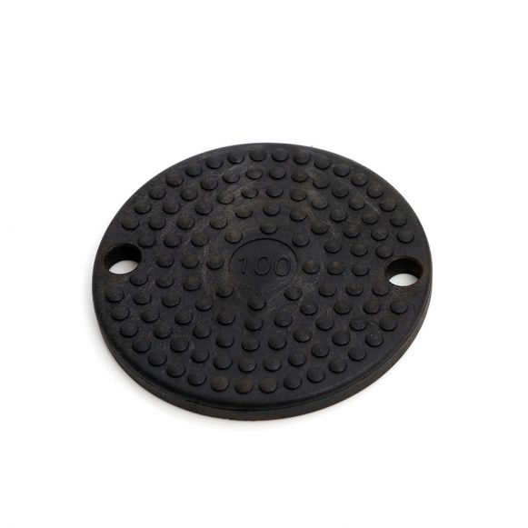 Levelling foot anti-slip plate